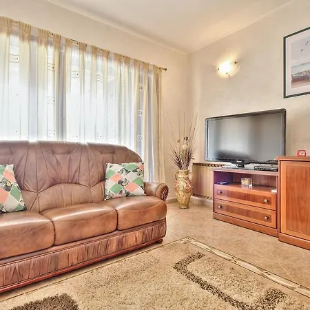 Apartment Roko *